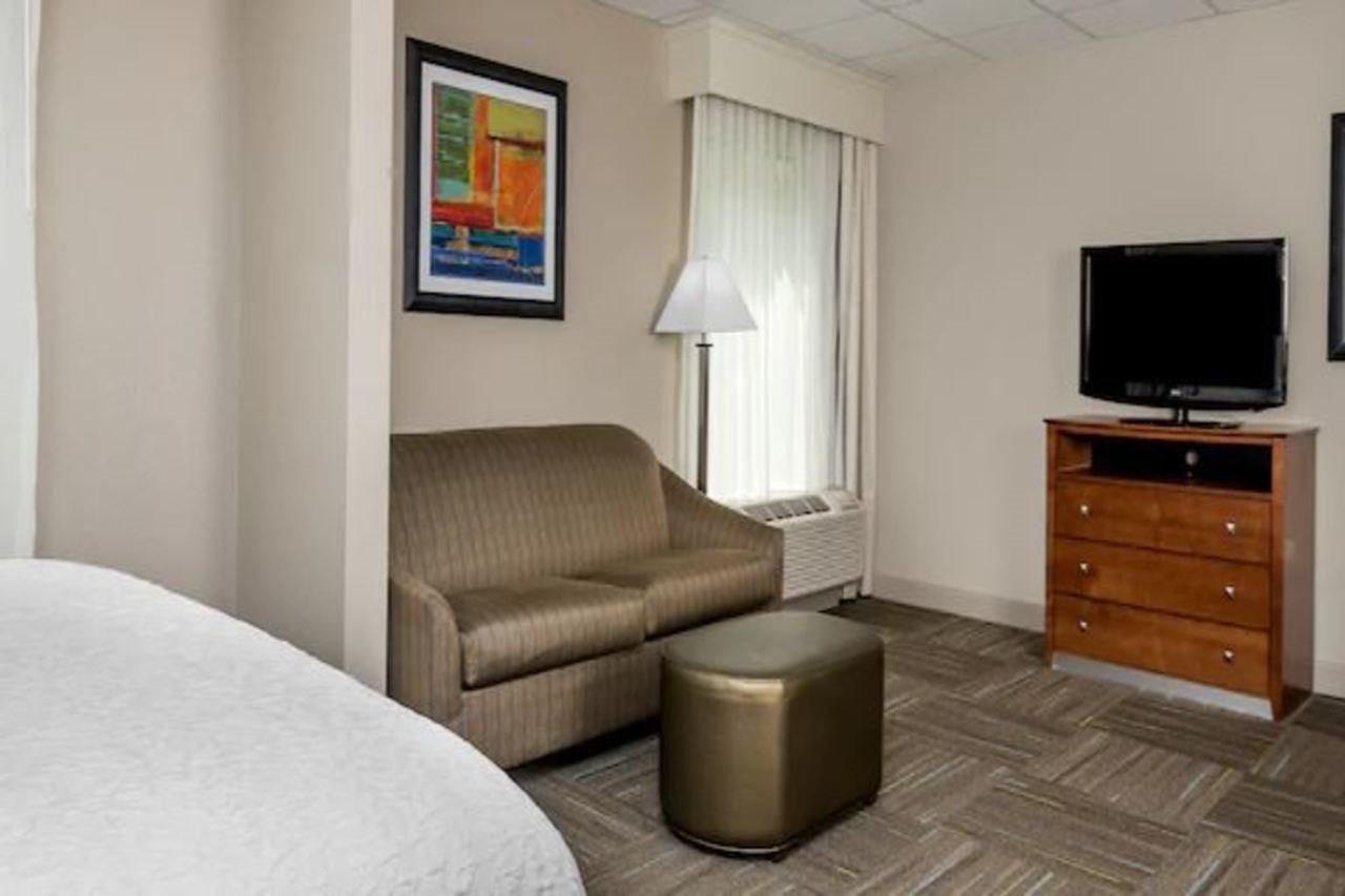 Hampton Inn Ft. Chiswell-Max Meadows Bagian luar foto