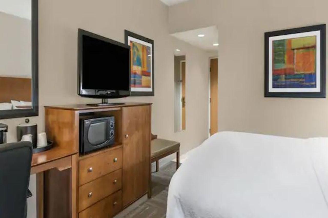 Hampton Inn Ft. Chiswell-Max Meadows Bagian luar foto