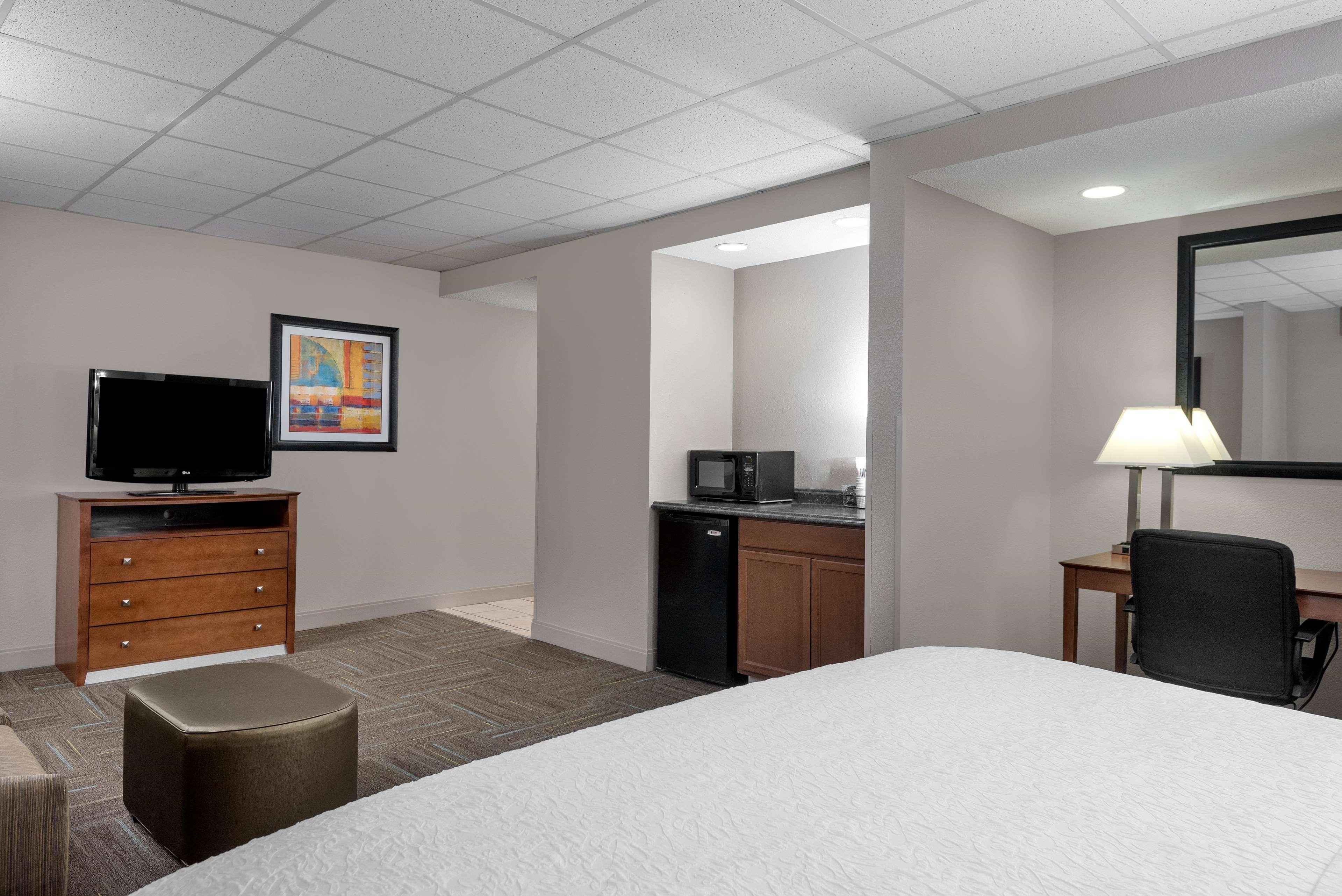 Hampton Inn Ft. Chiswell-Max Meadows Bagian luar foto