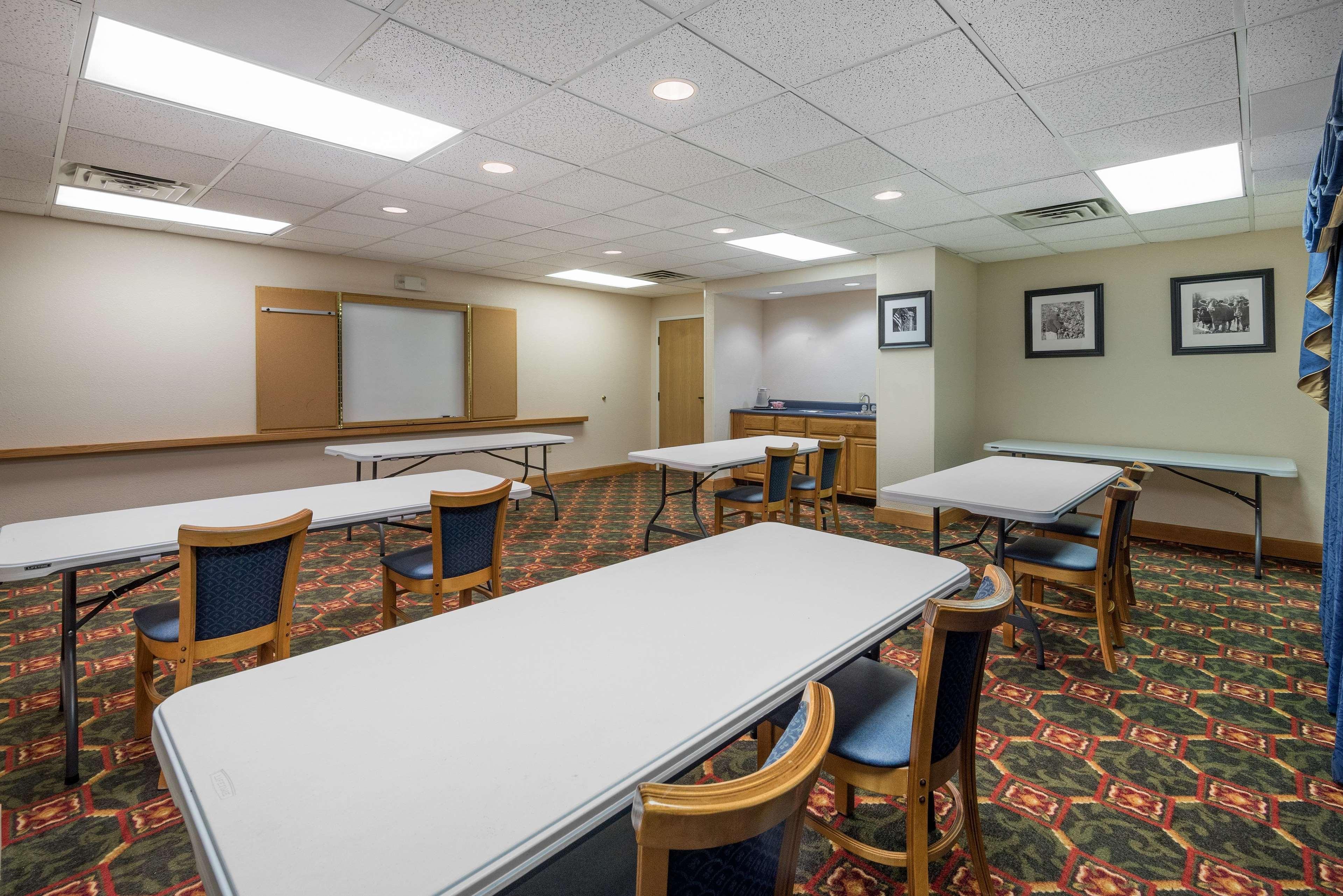 Hampton Inn Ft. Chiswell-Max Meadows Bagian luar foto