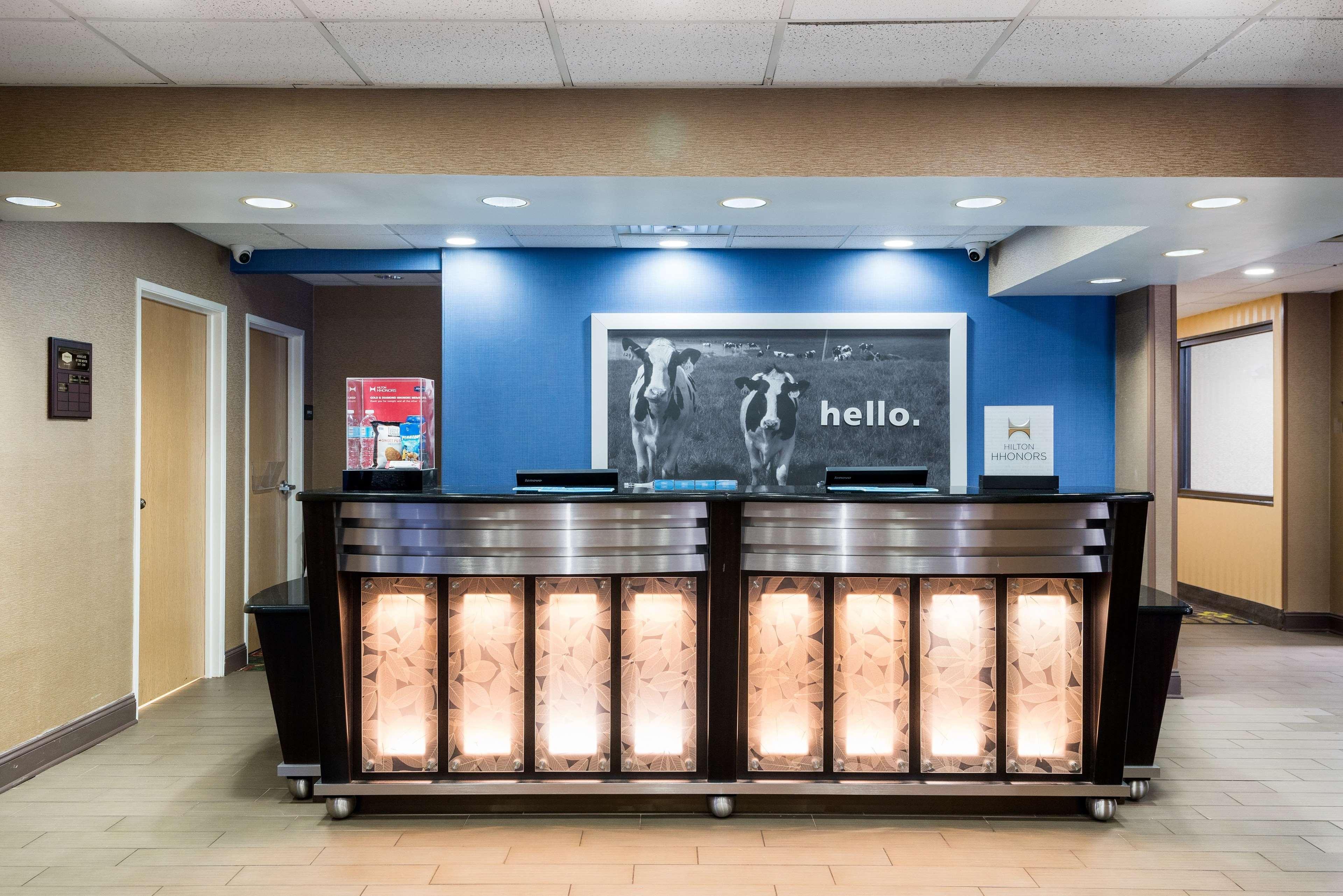 Hampton Inn Ft. Chiswell-Max Meadows Bagian luar foto