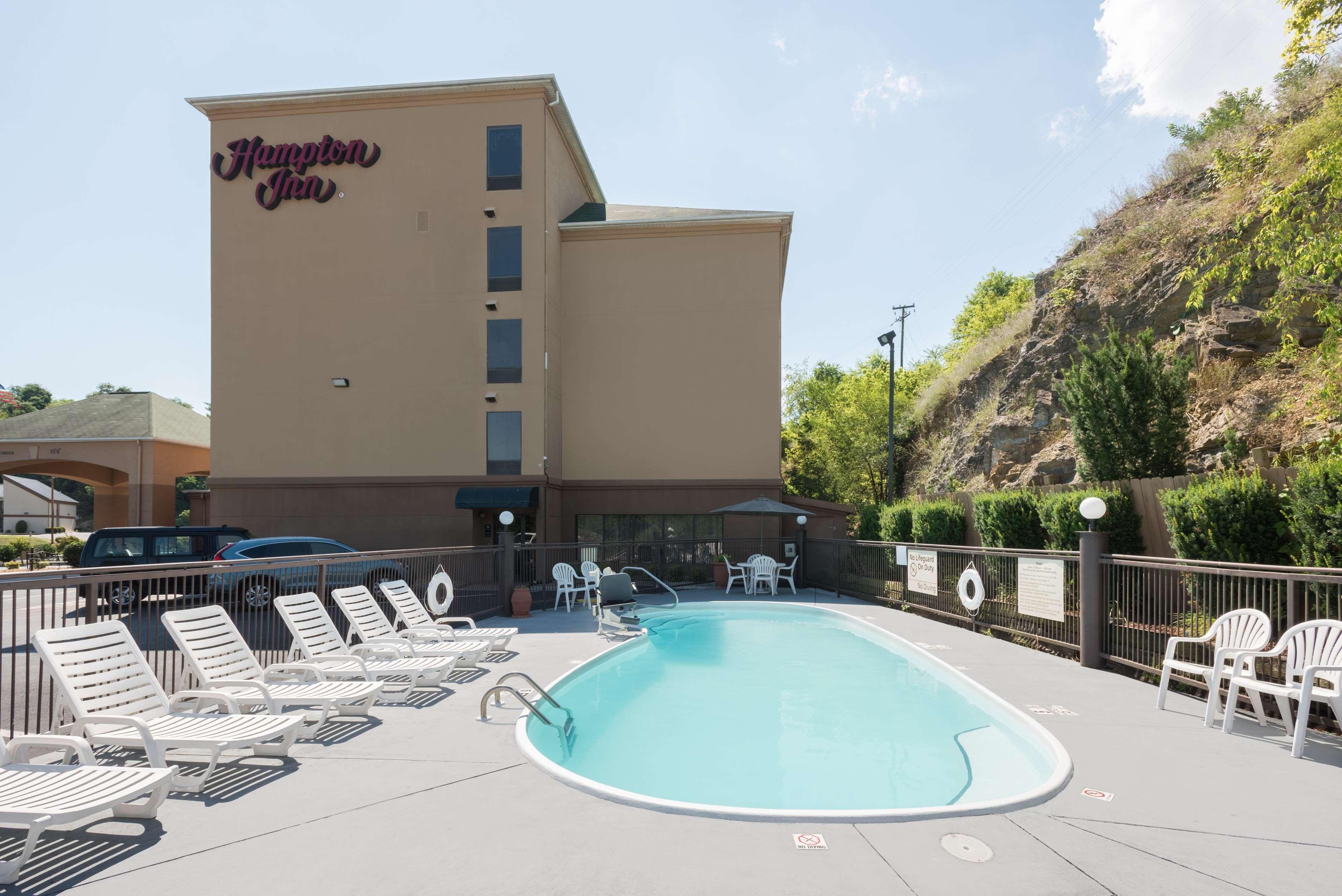 Hampton Inn Ft. Chiswell-Max Meadows Bagian luar foto