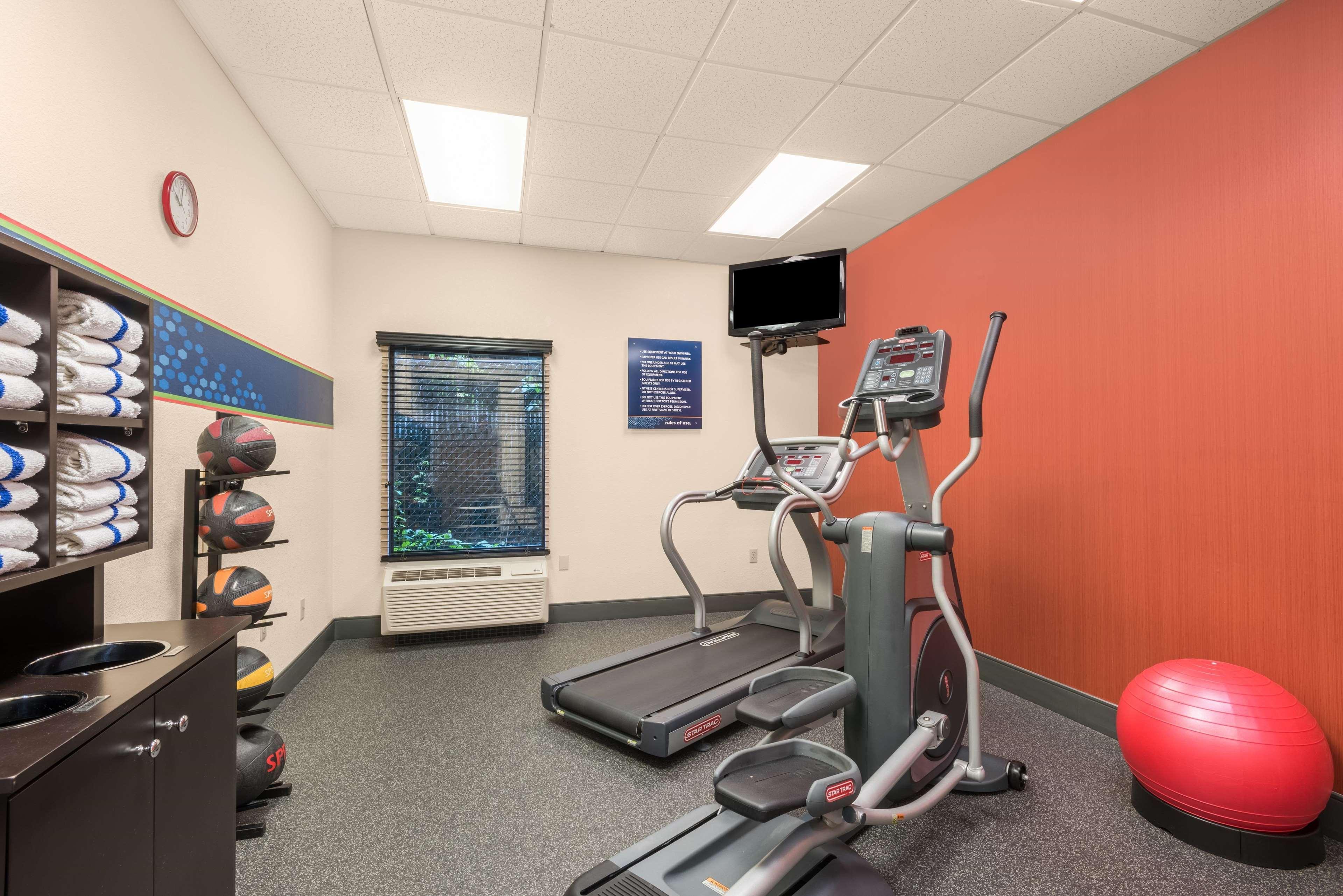 Hampton Inn Ft. Chiswell-Max Meadows Bagian luar foto