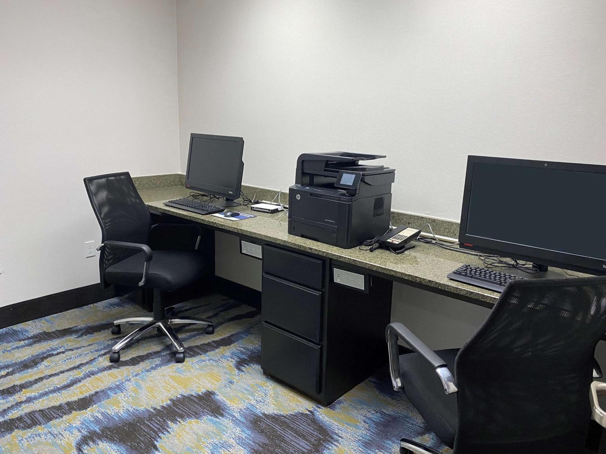 Hampton Inn Ft. Chiswell-Max Meadows Bagian luar foto