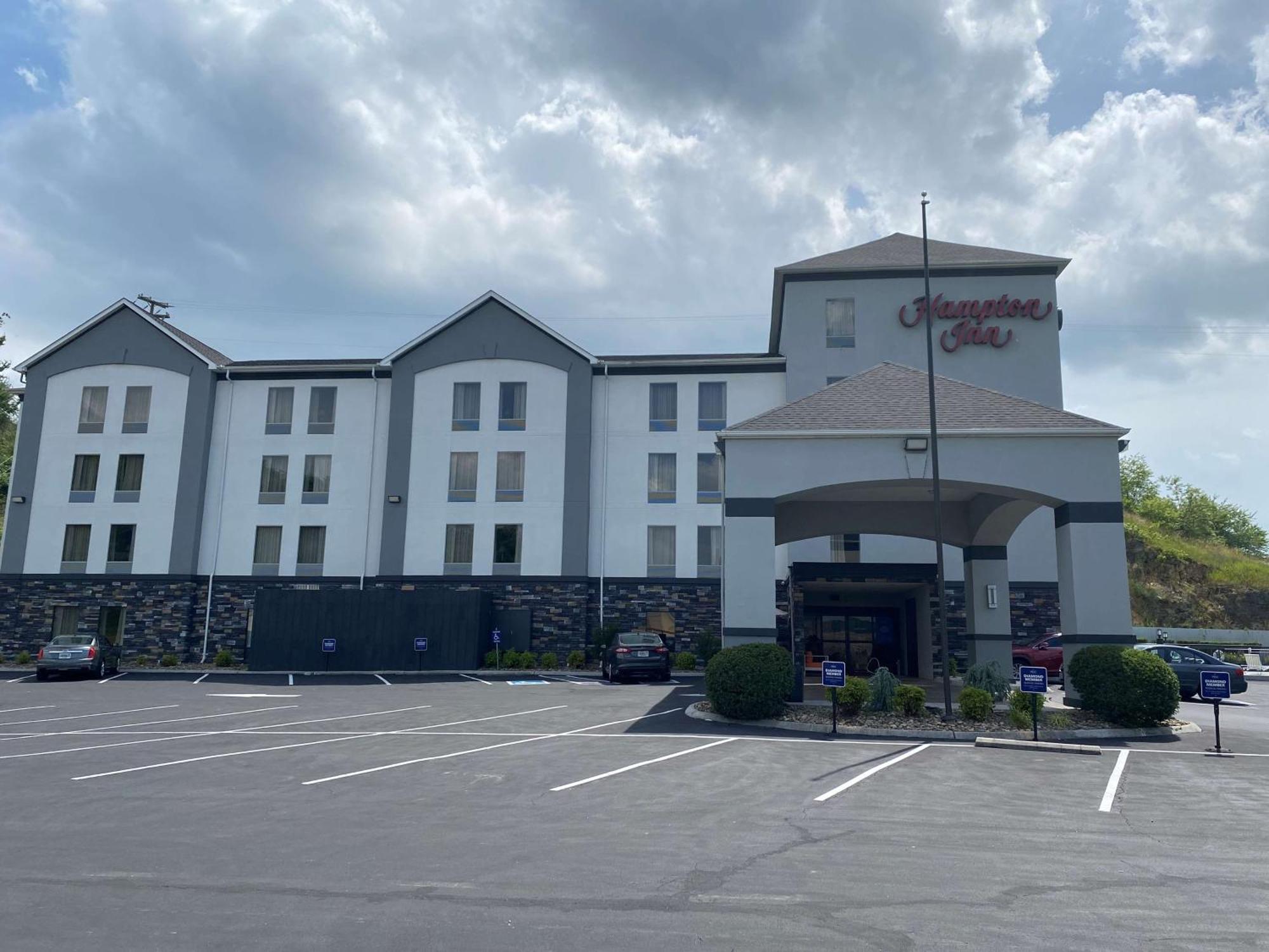 Hampton Inn Ft. Chiswell-Max Meadows Bagian luar foto